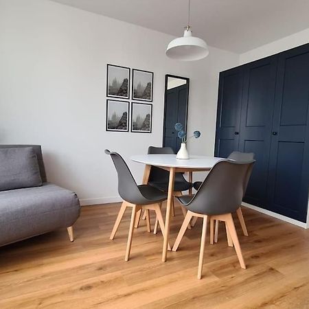 Sloneczny Apartament W Centrum Gdyni 2 Pokojowy Gdynia Extérieur photo